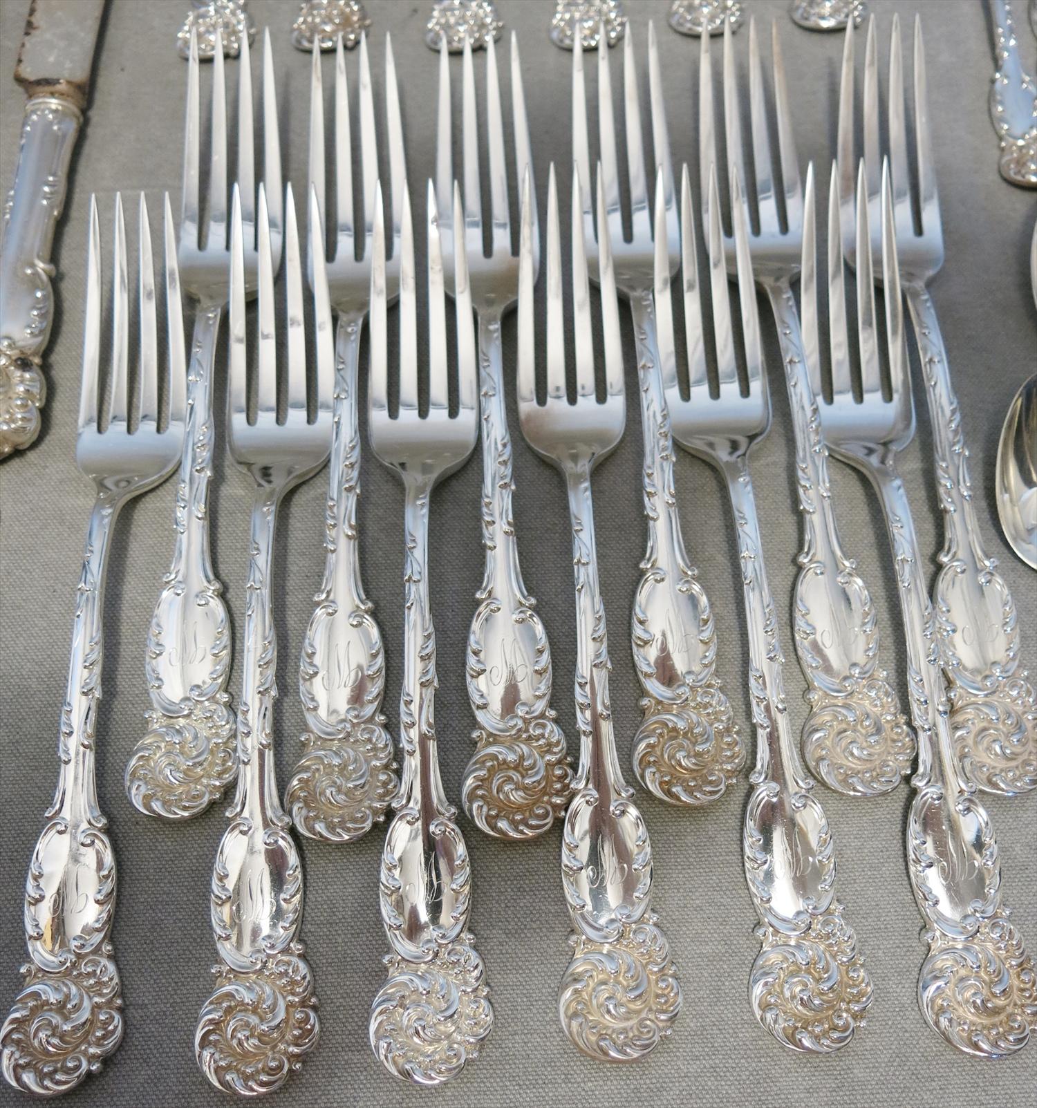 La Reine by Reed /& Barton Sterling Silver Dinner Fork 8/"