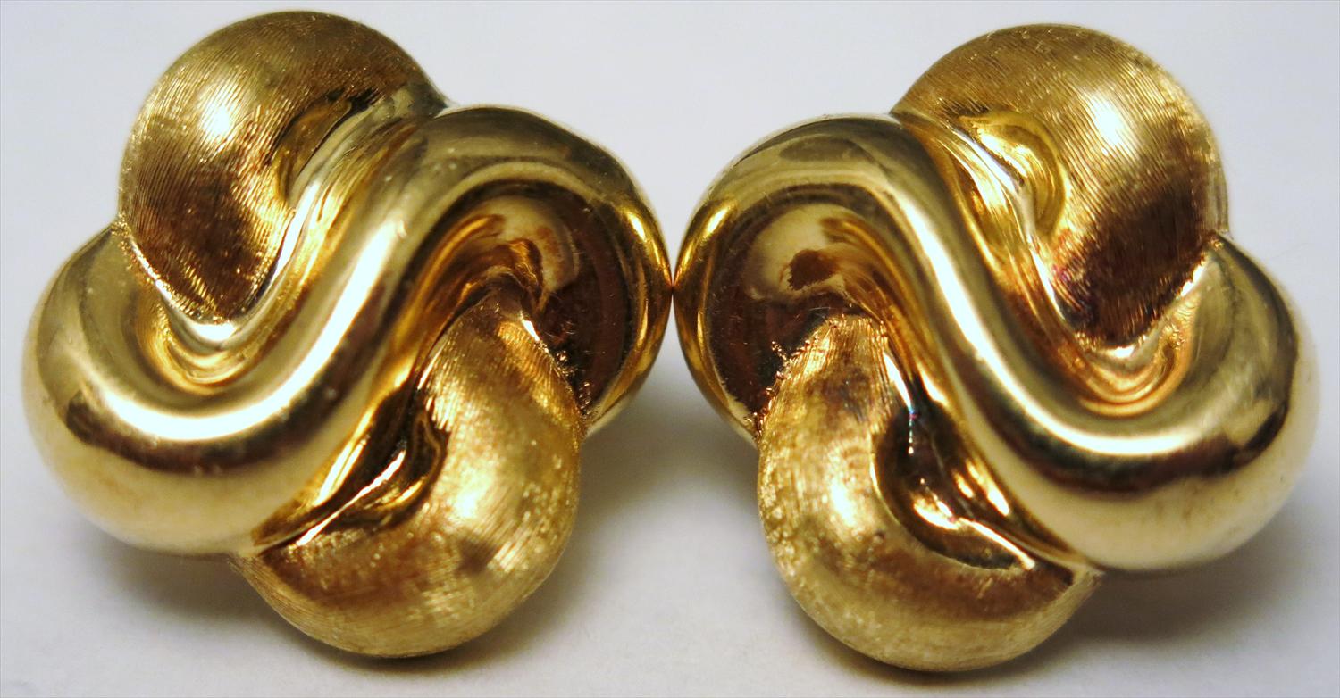 18k gold earrings near me