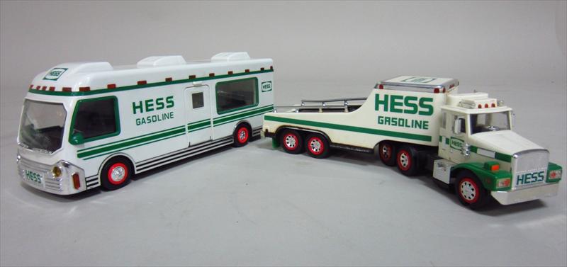 iGavel Auctions: 6 Hess Plastic Toy Vehicles: oil tanker, ladder fire