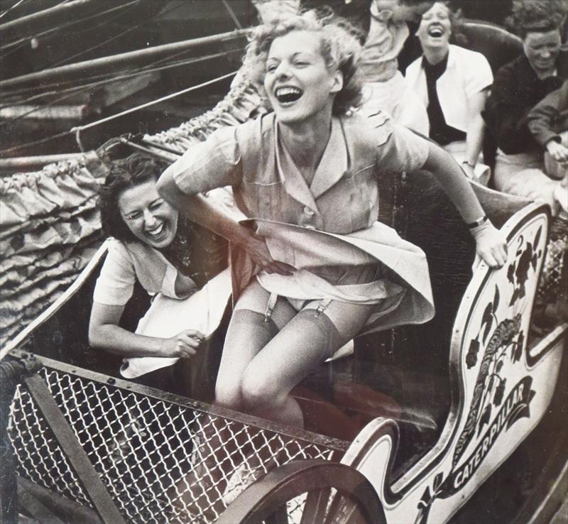 iGavel Auctions: Bert Hardy, 1913-1995, Girls Riding the Caterpillar