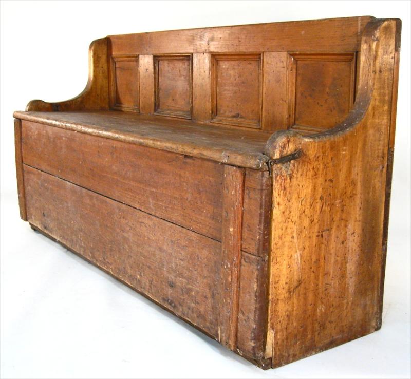 igavel-auctions-pine-maple-settle-bed-american-19th-c-l2bba1-l2bbb1