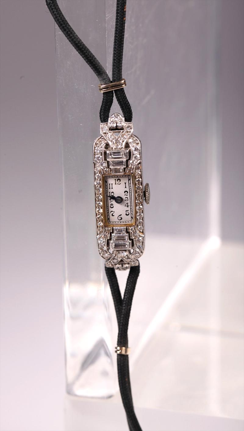 iGavel Auctions: Ladies Art Deco Platinum and Diamond Watch, Blancpain